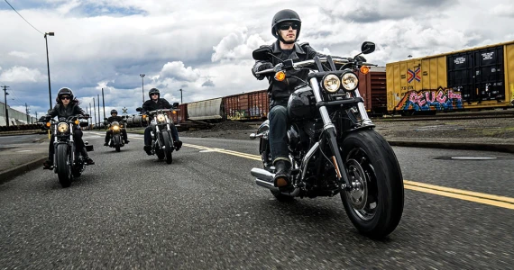 รูปภาพ ฮาร์ลีย์-เดวิดสัน Harley-Davidson Dyna Fat Bob ปี 2016