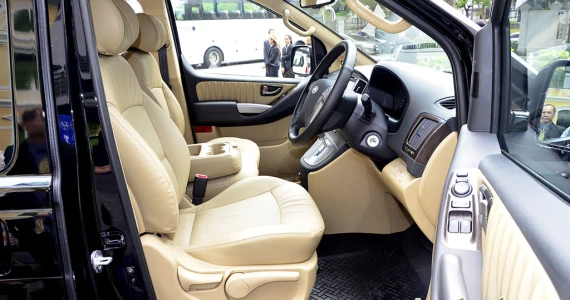 รูปภาพ ฮุนได Hyundai H1 Deluxe ปี 2016