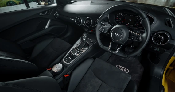 รูปภาพ อาวดี้ Audi TT Roadster Final Icon Black ปี 2023