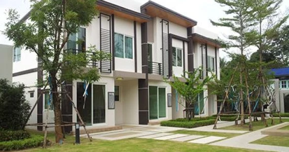 รูปภาพ กัสโต้ สาทร-ตากสิน (Gusto Sathorn Taksin)