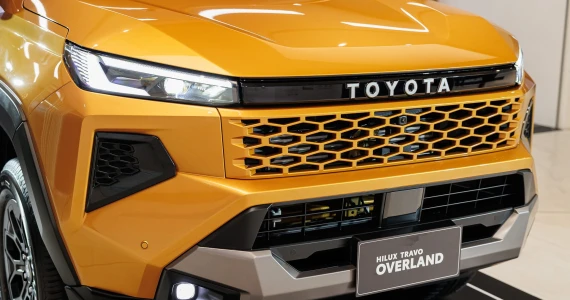 รูปภาพ โตโยต้า Toyota Hilux Travo Double Cab 4TREX 2.8 Overland AT ปี 2025