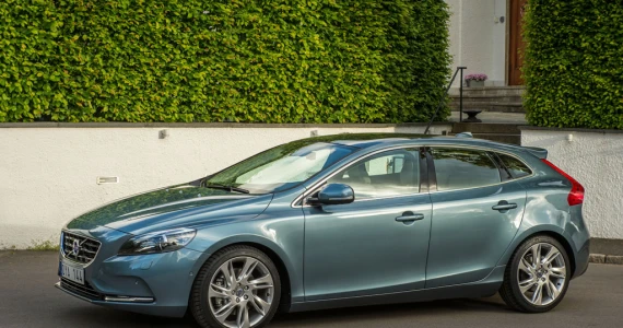 รูปภาพ วอลโว่ Volvo V40 T5 B ปี 2013
