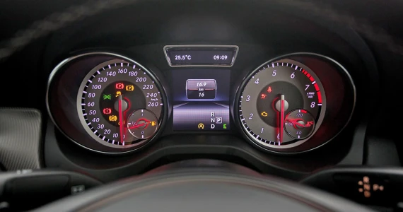 รูปภาพ เมอร์เซเดส-เบนซ์ Mercedes-benz CLA-Class CLA 200 Urban ปี 2015