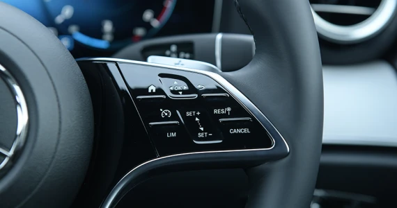 รูปภาพ เมอร์เซเดส-เบนซ์ Mercedes-benz E-Class 220 d AMG Sport ปี 2021