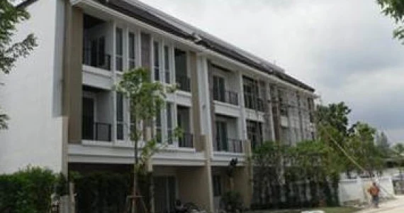 รูปภาพ บ้านกลางเมือง สาทร-ตากสิน 2 (Baan Klang Muang)