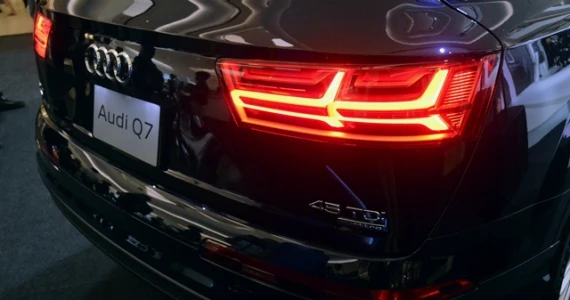 รูปภาพ อาวดี้ Audi Q7 45 TDI quattro S Line ปี 2017
