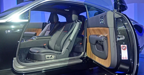 รูปภาพ โรลส์-รอยซ์ Rolls-Royce Wraith Standard ปี 2013