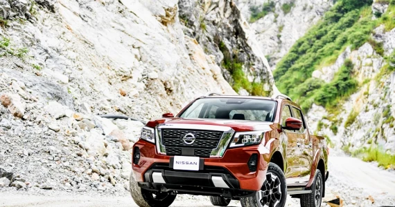 รูปภาพ นิสสัน Nissan Navara Double Cab Calibre E 6MT ปี 2022