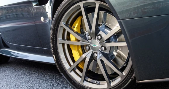 รูปภาพ แอสตัน มาร์ติน Aston Martin Vantage N430 ปี 2015