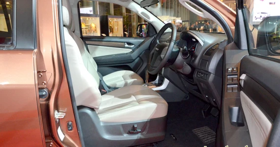 รูปภาพ อีซูซุ Isuzu MU-X 2.5 VGS DVD Navi A/T ปี 2014