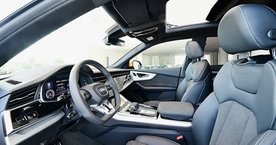 รูปภาพ อาวดี้ Audi Q8 55 TFSI quattro S Line ปี 2018
