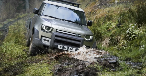 รูปภาพ แลนด์โรเวอร์ Land Rover Defender 90 Petrol 2.0 SE Ingenium ปี 2020