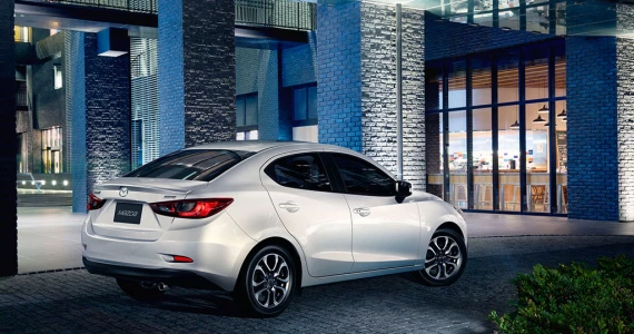รูปภาพ มาสด้า Mazda 2 Sedan XD High Plus L AT ปี 2015