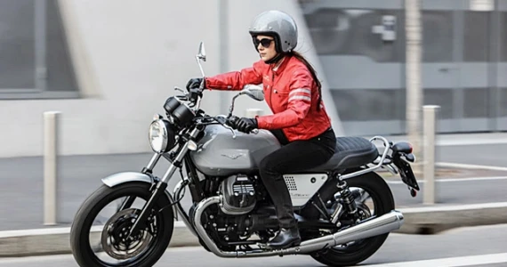 รูปภาพ โมโต กุชชี่ Moto Guzzi V7 III Milano ปี 2018