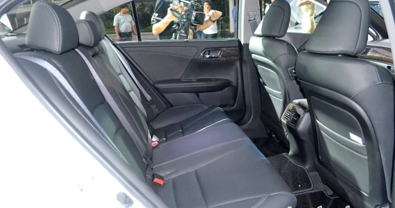 รูปภาพ ฮอนด้า Honda Accord 2.0 EL ปี 2013