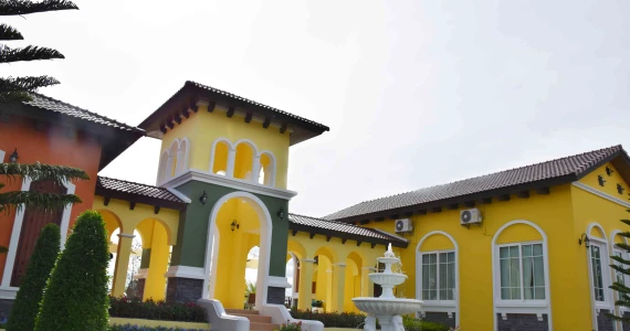 รูปภาพ โกลเด้น ทาวน์ ศรีราชา-อัสสัมชัญ (Golden Town Sriracha - Assumption)