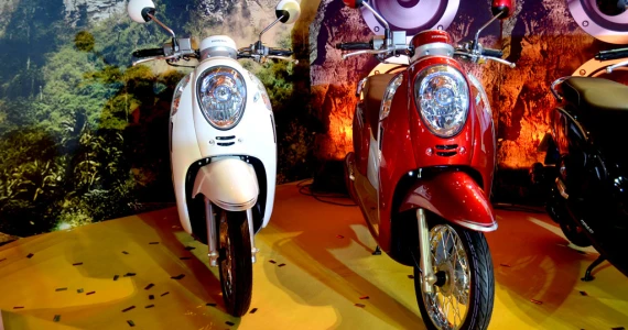 รูปภาพ ฮอนด้า Honda Scoopy i Prestige Guy 2013 ACF110SFE (3TH) ปี 2013