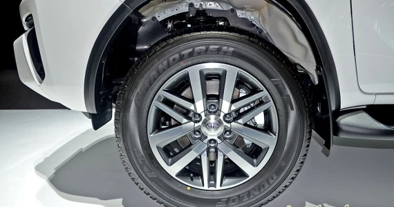 รูปภาพ โตโยต้า Toyota Fortuner 2.4G 2WD MT ปี 2015