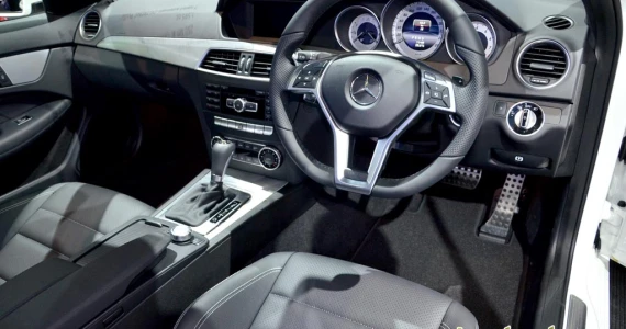 รูปภาพ เมอร์เซเดส-เบนซ์ Mercedes-benz C-Class C180 Coupe AMG Plus ปี 2012
