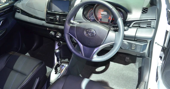 รูปภาพ โตโยต้า Toyota Yaris TRD Sportivo ปี 2014
