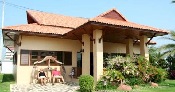 รูปภาพ เมาน์เท่นวิว อินเตอร์เนชั่นแนล บางแสน (Mountainview International Bangsan)