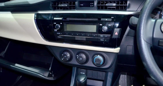 รูปภาพ โตโยต้า Toyota Altis (Corolla) 1.8 E A/T ปี 2014