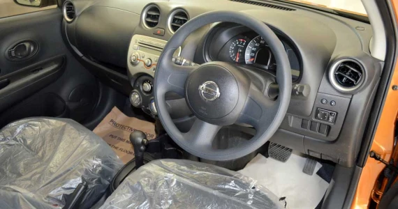 รูปภาพ นิสสัน Nissan March E ปี 2012