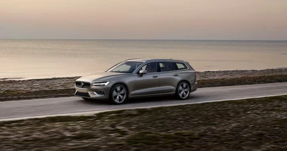 รูปภาพ วอลโว่ Volvo-V60 Recharge T8 AWD R-Design Expression-ปี 2020