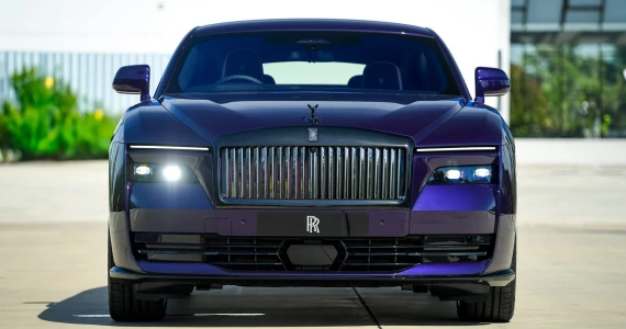 รูปภาพ โรลส์-รอยซ์ Rolls-Royce Black Badge Spectre ปี 2025