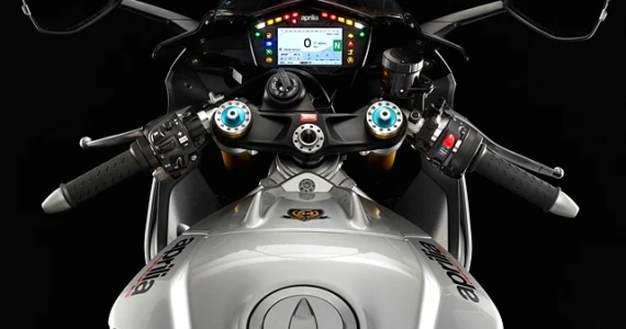 รูปภาพ อาพริเลีย Aprilia RSV4 RF MY17 ปี 2018