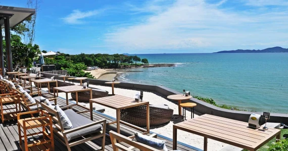 รูปภาพ ออโรร่า พระตำหนัก (Aurora Pratumnak)