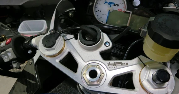 รูปภาพ บีเอ็มดับเบิลยู BMW HP 4 ปี 2013