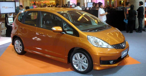 รูปภาพ ฮอนด้า Honda Jazz SV AT ปี 2011