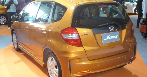 รูปภาพ ฮอนด้า Honda Jazz SV AT ปี 2011