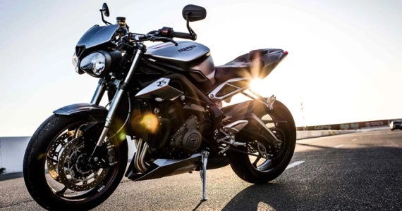 รูปภาพ ไทรอัมพ์ Triumph Street Triple RS ปี 2017
