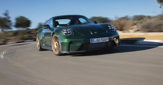 รูปภาพ Porsche ปี 2025