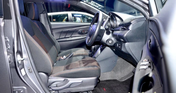 รูปภาพ โตโยต้า Toyota Yaris 1.2 E ปี 2013