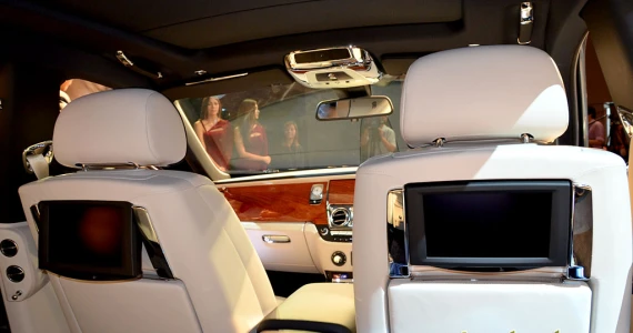 รูปภาพ โรลส์-รอยซ์ Rolls-Royce Ghost Series II Extended Wheel base ปี 2014