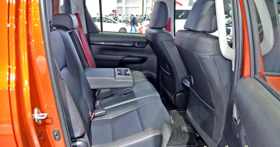 รูปภาพ โตโยต้า Toyota Revo Double Cab Prerunner 2X4 2.4 TRD Sportivo ปี 2016