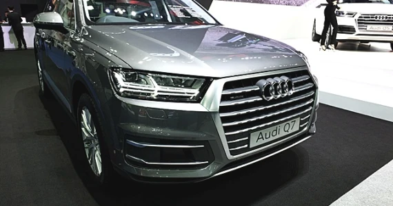 รูปภาพ อาวดี้ Audi Q7 45 TFSI quattro S line ปี 2017