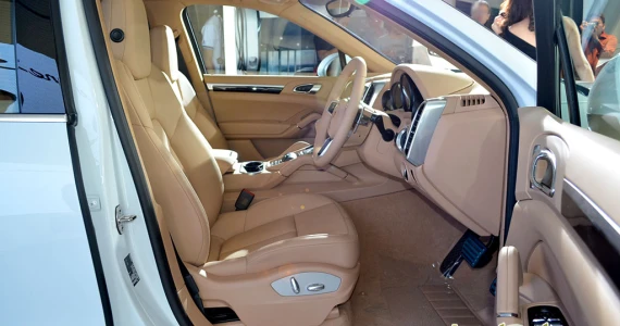 รูปภาพ ปอร์เช่ Porsche Cayenne Turbo S E-Hybrid ปี 2014