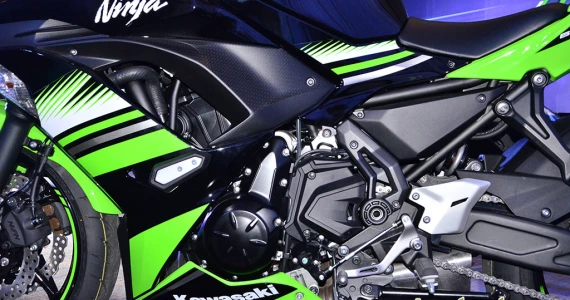 รูปภาพ คาวาซากิ Kawasaki Ninja 650 KRT Edition ปี 2016