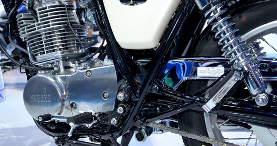 รูปภาพ ยามาฮ่า Yamaha SR400 (Standard) ปี 2014