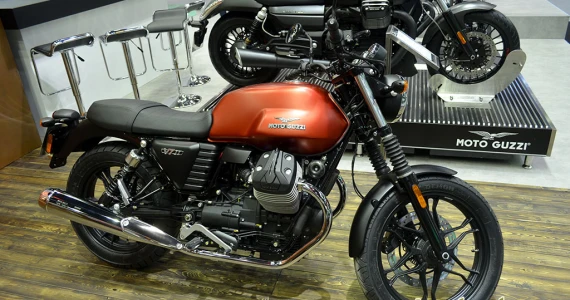 รูปภาพ โมโต กุชชี่ Moto Guzzi V7 II Stone ปี 2016