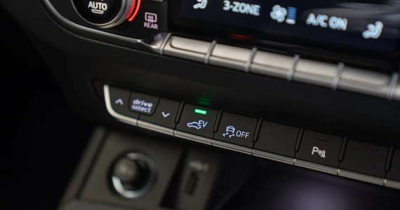 รูปภาพ อาวดี้ Audi Q5 55 TFSI e quattro S line Black Edition ปี 2022
