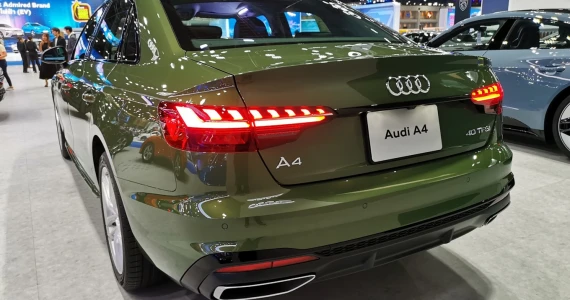รูปภาพ อาวดี้ Audi-A4 40 TFSI S line Icon Black-ปี 2023