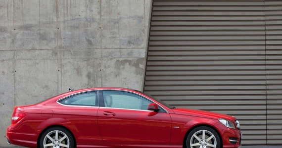 รูปภาพ เมอร์เซเดส-เบนซ์ Mercedes-benz C-Class C180 Coupe AMG Plus ปี 2012