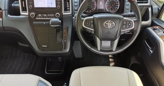 รูปภาพ โตโยต้า Toyota Majesty 2.8 Grande ปี 2019