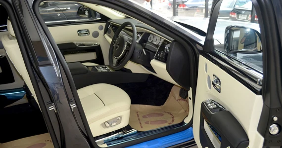 รูปภาพ โรลส์-รอยซ์ Rolls-Royce Ghost Standard ปี 2011