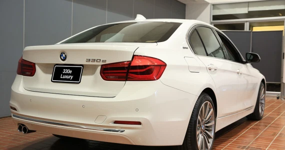 รูปภาพ บีเอ็มดับเบิลยู BMW Series 3 330e (Iconic) ปี 2018